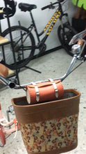 Cargar imagen en el visor de la galería, canastilla bicicleta vintage
