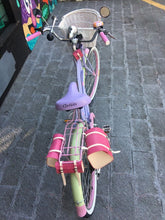 Cargar y reproducir el video en el visor de la galería, Curve D Bruise 2020 RIN RIN BICLAS
