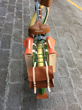 Cargar y reproducir el video en el visor de la galería, alforjas bicicleta vintage
