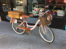 Cargar y reproducir el video en el visor de la galería, Londy Lali Puna RIN RIN BICLAS
